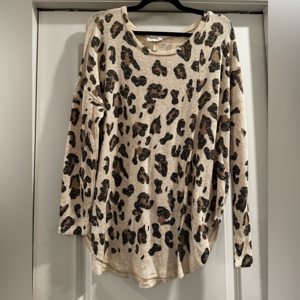 Cutest Leopard Lightweight Boutique Sweater size L